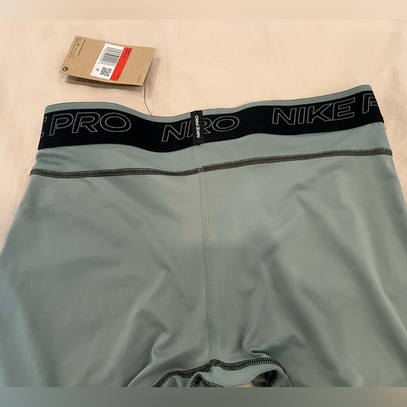 NWT-Men’s Nike pro tights (dry fit) - Picture 2 of 5